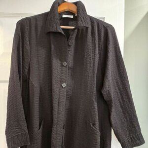 Habitat Black Crinkle 2 pocket blouse